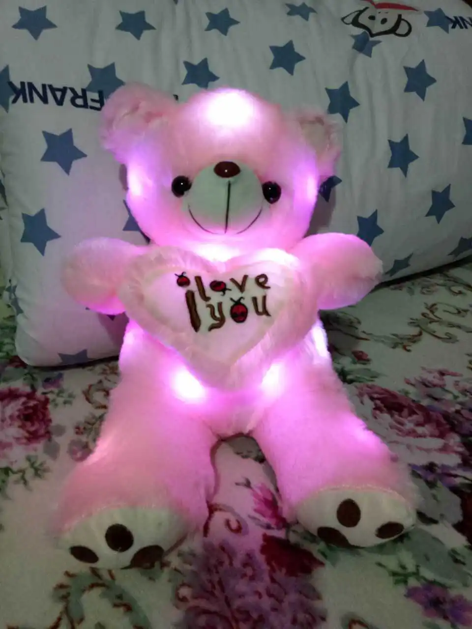 Мягкая игрушка красный медведь. Led teddy bear ночник. Мишка света. Игрушка световая мишка. Мягкая игрушка медведь большой красный.