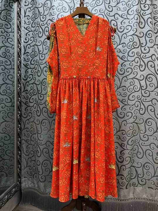 

2019 Early Autumn New Woman V-collar Back Colour Mosaic Printed Show Shoulder Long Sleeve Dress 721