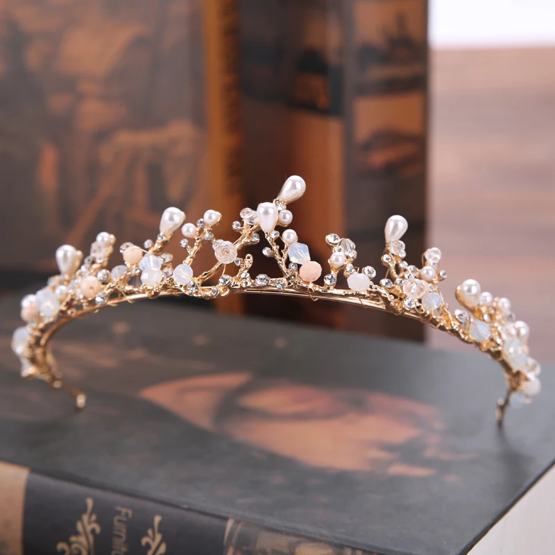 Goede Handgemaakte Vintage Gouden Bruid Tiara Pearl Steentjes Wedding Prinses Kronen Bruid Haar Sieraden Bruiloft Accessoires