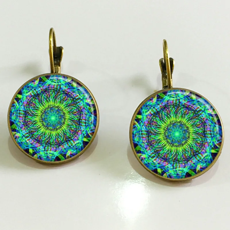 3251608304_1467425893