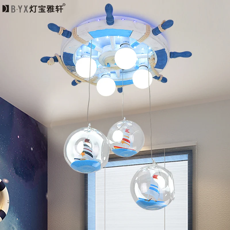 Люстра для мальчика в комнату. Детские люстры в комнату мальчику. Люстра в комнату подростка мальчика. Детская люстра с машинками. Светильники для детской комнаты.