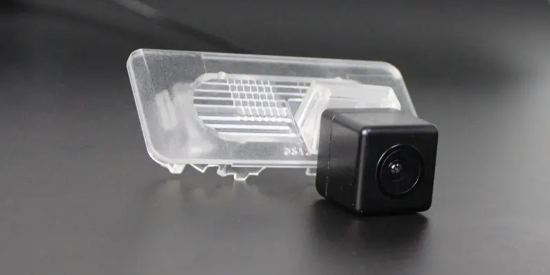 Liislee Reverse Rear View Camera For Toyota Corolla (E170) (Russian) 2014~2018  Parking Back Up Camera  License Plate Lamp7