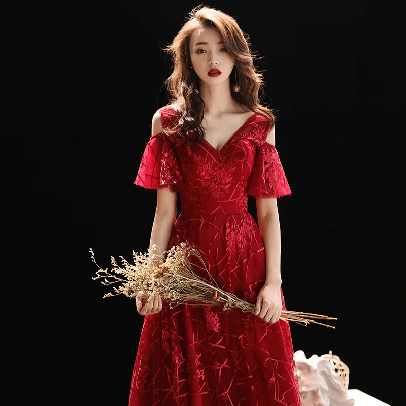 Новые модные вечерние платья с красной вышивкой, формальное платье для выпускного вечера, короткие рукава, шнуровка, а-силуэт, длина до пола, v-образный вырез, вечерние платья E309