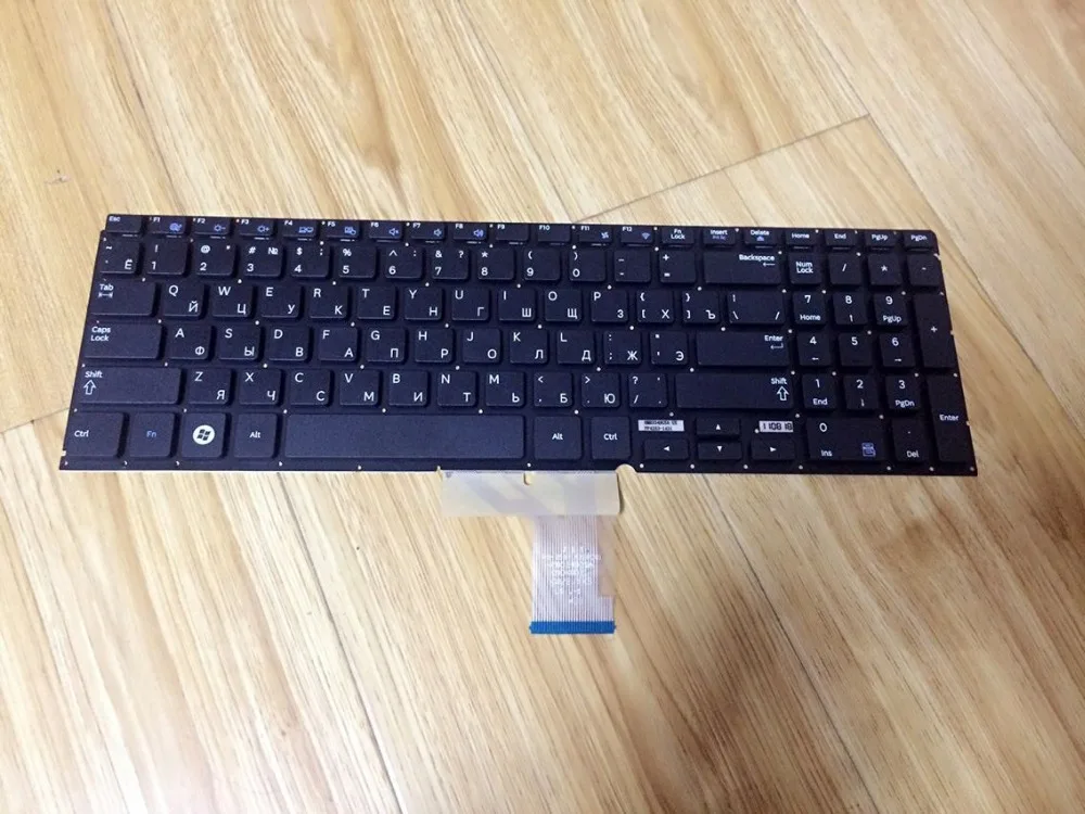 

New notebook laptop keyboard for SAMSUNG NP700Z5A 700Z5A NP700Z5B 700Z5B NP700Z5C 700Z5C Russian/UK layout