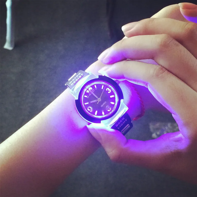 

Fashion Tide LED Light Cool Tide the Female Form Student Casual Sports Personality Jelly Luminous Watches Clock Hours saat