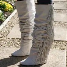 Женские замшевые сапоги до колена с бахромой; высокие сапоги на платформе; цвет черный, белый, серый; новые брендовые Модные женские мотоциклетные ботинки с кисточками