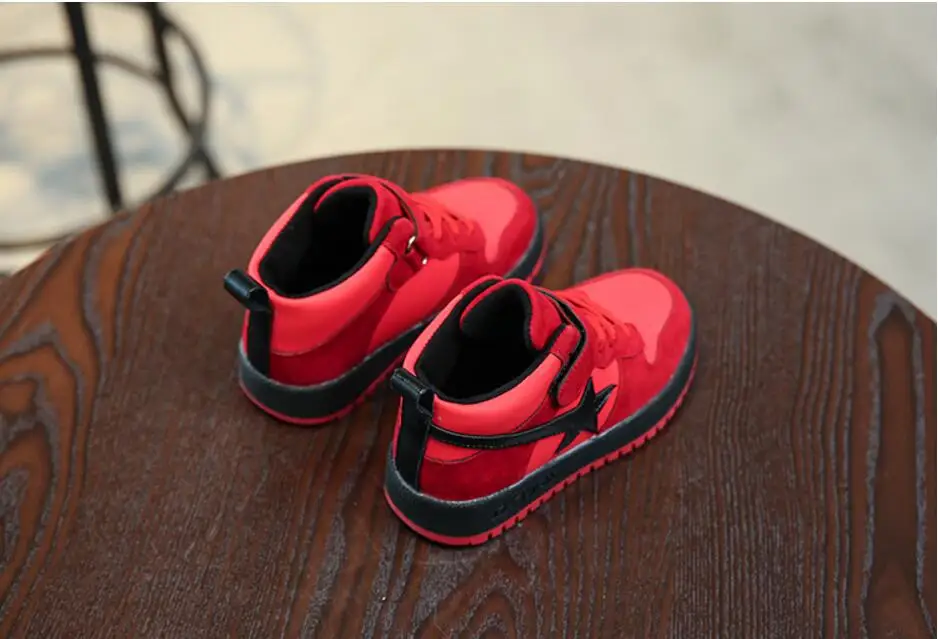 Новые детские кроссовки на весну, осень и зиму; детские ботинки в Корейском стиле со звездами для мальчиков и девочек; повседневная спортивная обувь; Размеры 26-30