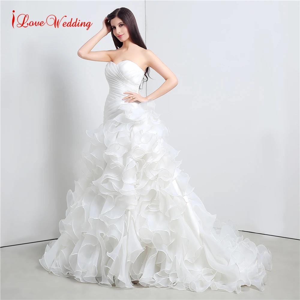 Женское платье из органзы свадебное со шлейфом и вырезом сердечком|bridal gown|fashion