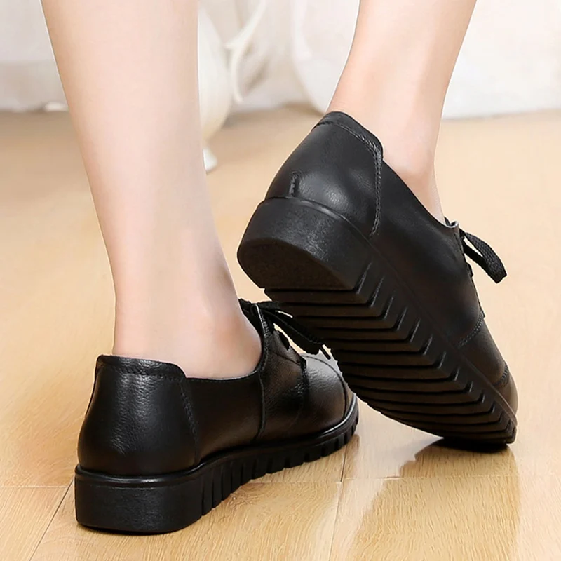 Женская обувь из натуральной кожи; дизайнерская роскошная женская обувь на шнуровке; Классическая Повседневная обувь на плоской подошве; коллекция года; популярная обувь черного цвета; размер 41