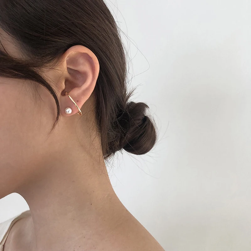 

SRCOI New Fashion Simple Twisted Pearl Ear Hook Geometric Double Side Geometric Hoop Earrings Women Party Jewelry 2019 Wholesale