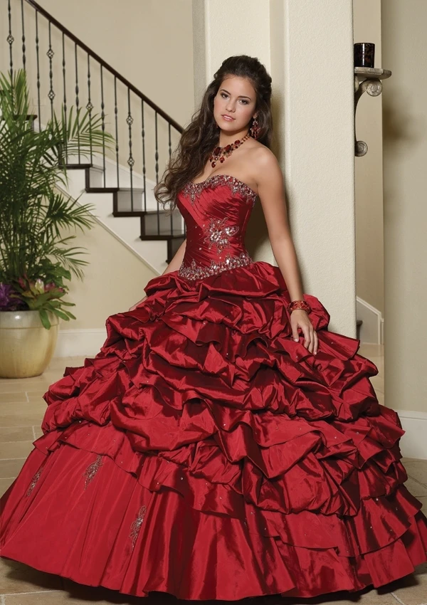 Vestidos Rojos Colores De Moda Para QuinceaÃ±eras 2021