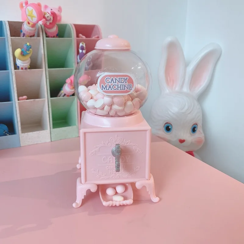 

2018 Cute Candy Box Twisted Candy Machine Piggy Bank Candy Box Small Sweets Dispenser Candies Storage Container 3DCXH23