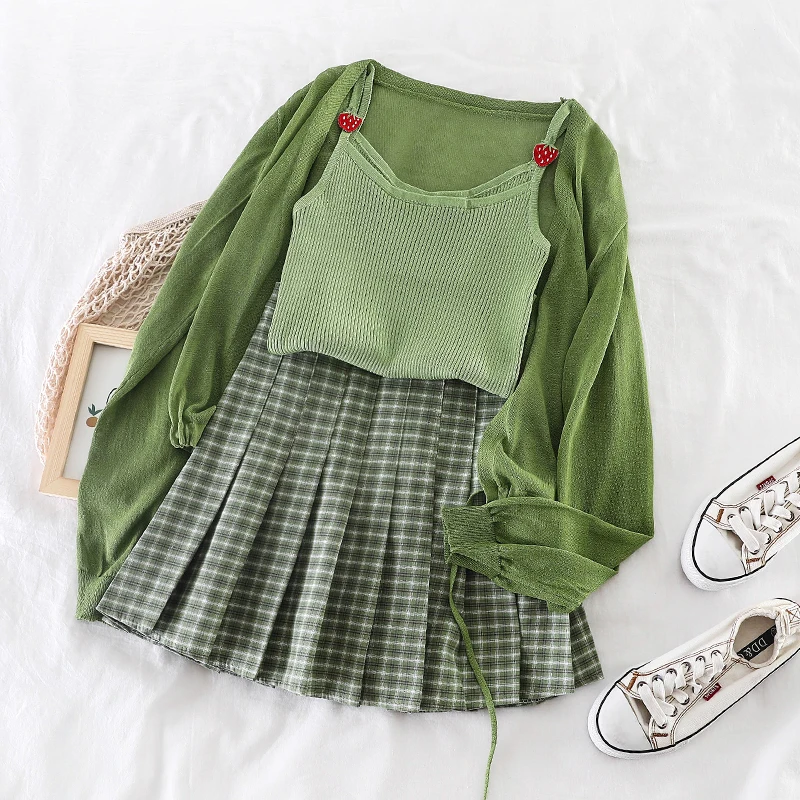

2019 new fashion women's Summer Fresh Knit Sunscreen Shirt Bottom camis Plaid Pleated Skirt Three-Piece J763