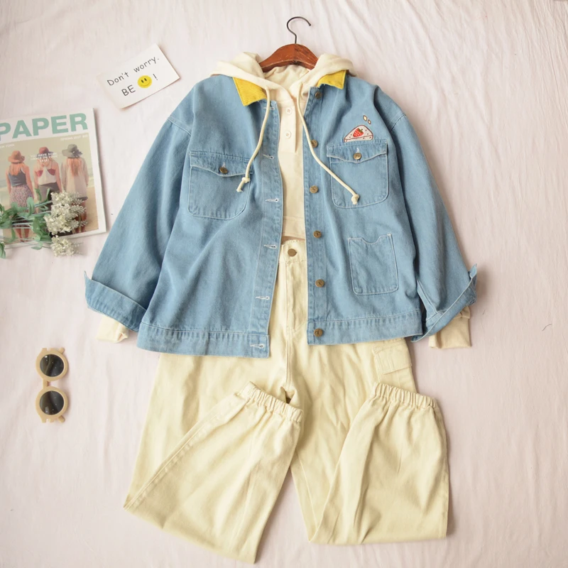 Новинка лета, укороченный топ в консервативном стиле, короткая джинсовая куртка контрастного цвета с вышивкой в виде клубники, весеннее пальто kawaii