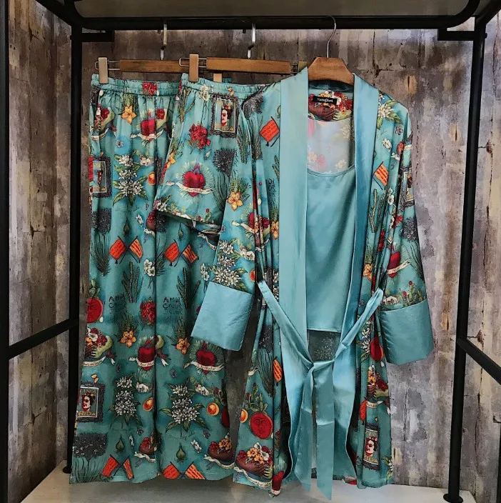 

2019 New Spring and Autumn Women's Flowers Print Four Piece Pants Set Home Clothes Silk Pajamas Ladies Bathrobe Sleepwear