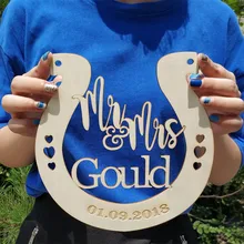 Лаки Подкова Персонализированные Mr And Mrs пользовательское имя Дата Свадебный тег подарок свадебный душ вечерние украшения деревянное украшение для стены