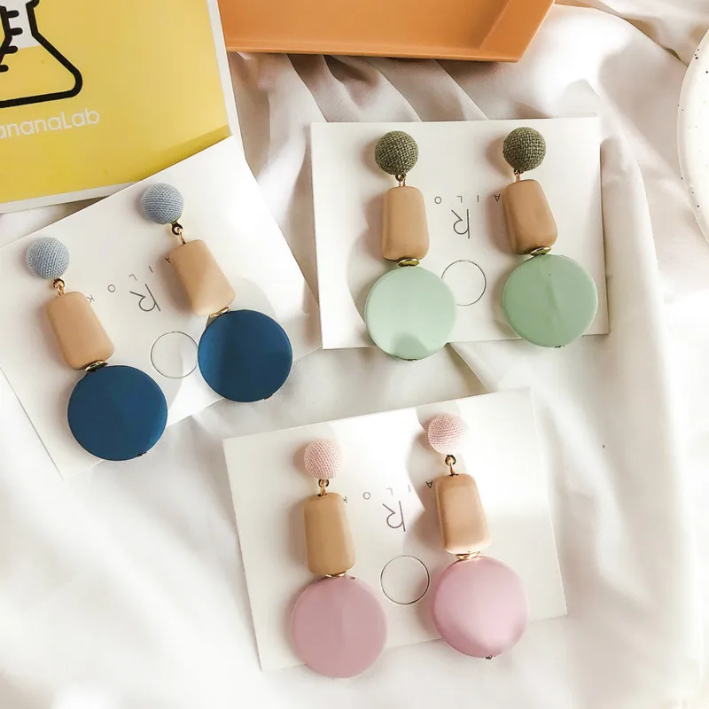 

2019 New Arrival Acrylic Vintage Round Women Dangle Earrings Korean Long Pendant Female Collision Color Circular Earrings Female