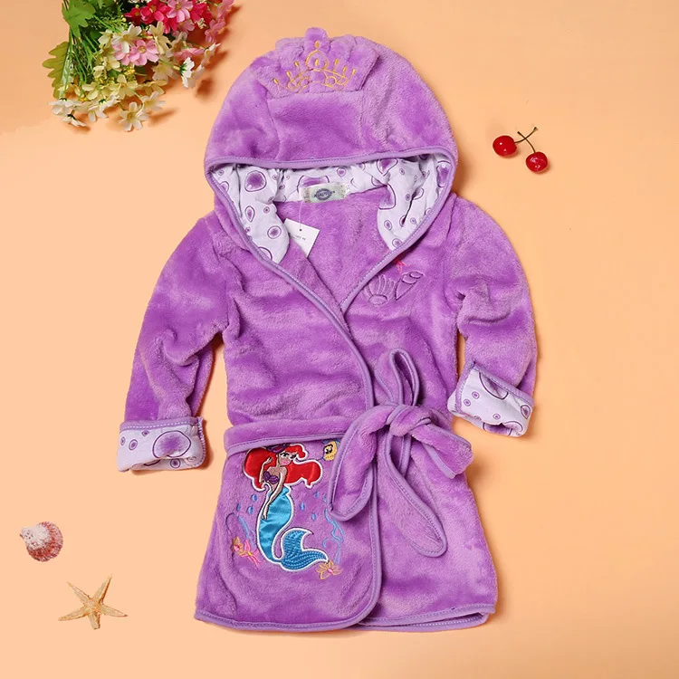 Детские халаты для мальчиков, детское одеяние с капюшоном, фланель кораллового цвета, милый банный халат с изображением Минни, Детские Банные халаты, одежда для маленьких девочек