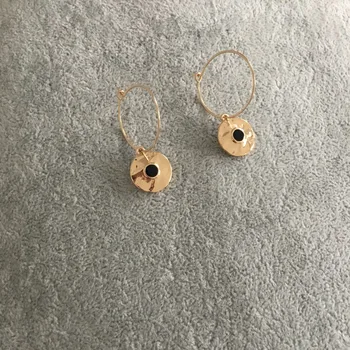 

FASHION JEWELRY CASUAL GOLD COLOR PLATING HAMMERED ROUND DISC WITH BLACK ENAMEL EARRINGS