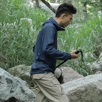 

Droppshiping Men Thin Coat Waterproof Breathable Fast Dry Wear-resistant Sun Protective Coat for Outdoor dg88