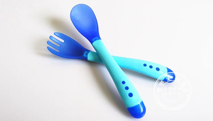 Термочувствительная ложка для кормления, детская посуда, миска для еды, Обучающие блюда, тарелка для обслуживания, поднос, присоска, набор детской посуды - Цвет: Set Blue