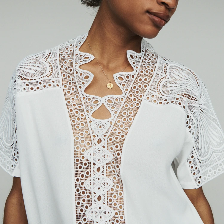 

2019 Women's New Fashion V-neck Short Sleeve Hollow Lace Wave Temperament Top