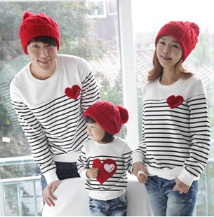 

New 2017 Fashion Family Pack Set Father and Son Cotton T-shirt Clothes Mother and Child Matching Striped T shirt Tops