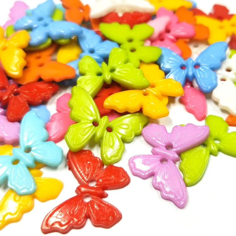40 шт 22 мм x 17 мм Разноцветные новые пластиковые бабочки с плоским основанием 2 отверстия DIY Скрапбукинг Детская Одежда Швейные аксессуары