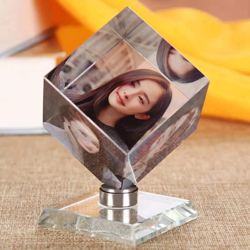 

DIY Square Shaped Crystal Photo Frame Customized Color Printing Picture Frames Glass Personalized Gifts Rotating Gleamy