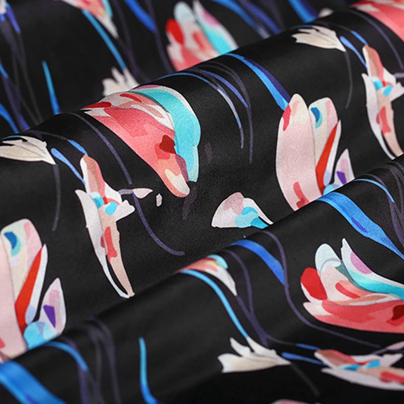 

110cm Width 14mm Tulips Print Black 100% Mulberry Silk Crepe de Chine Fabric for Woman Summer Dresses Blouse Sewing DIY-AF978