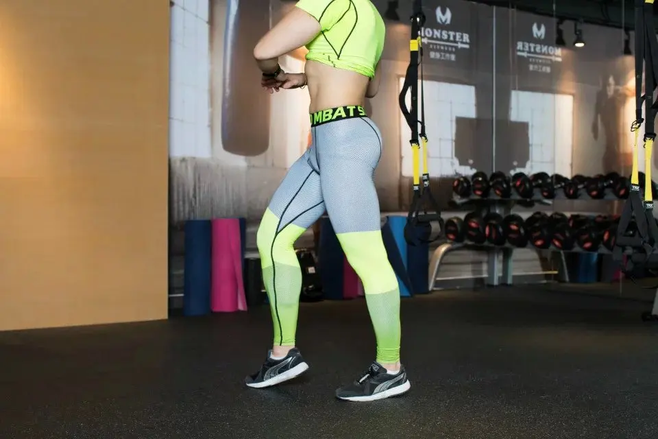 Бренд Элитные плотно облегающие брюки быстросохнущие дышащие фитнес брюки мужские велосипедные компрессионные брюки - Цвет: Лаванда