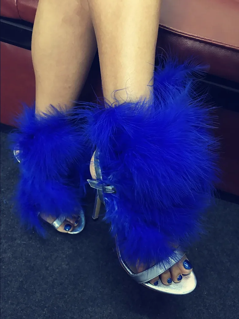 

Dipsloot 2019 New Design Lady Sexy Bird Hair Embellished Stiletto High Heels Dress Runway Shoes Women Peep Toe Gladiator Sandals