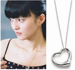 

European and American fashion jewelry hollow peach heart pendant necklace for women jewelry wholesale