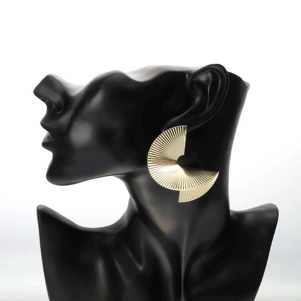 

Punk Metal chic stud earrings Three-dimensional space abstract rotation distortion carve earrings