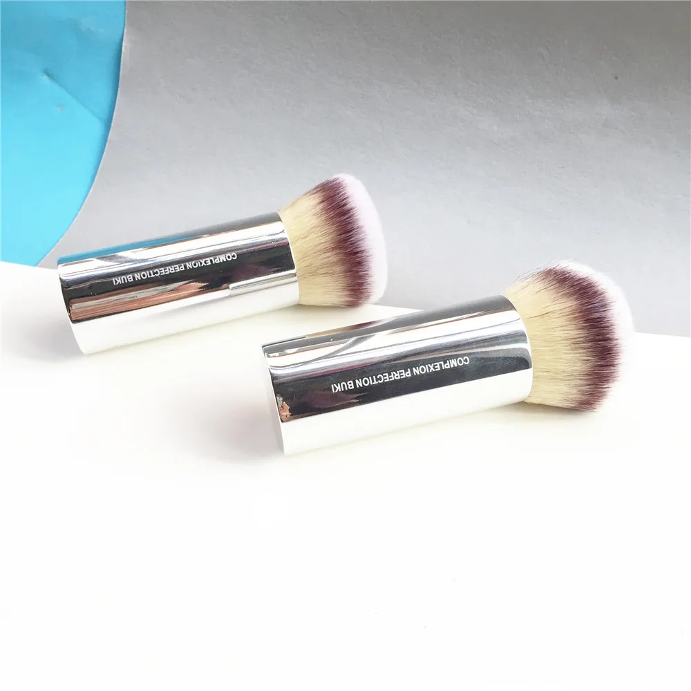 IT COSMETICS Complexion Perfection Buki Brush _ 1