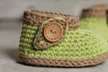 

Beautiful baby crochet spring season shoe, perfect as a gift for newborn, baby shower, birthday