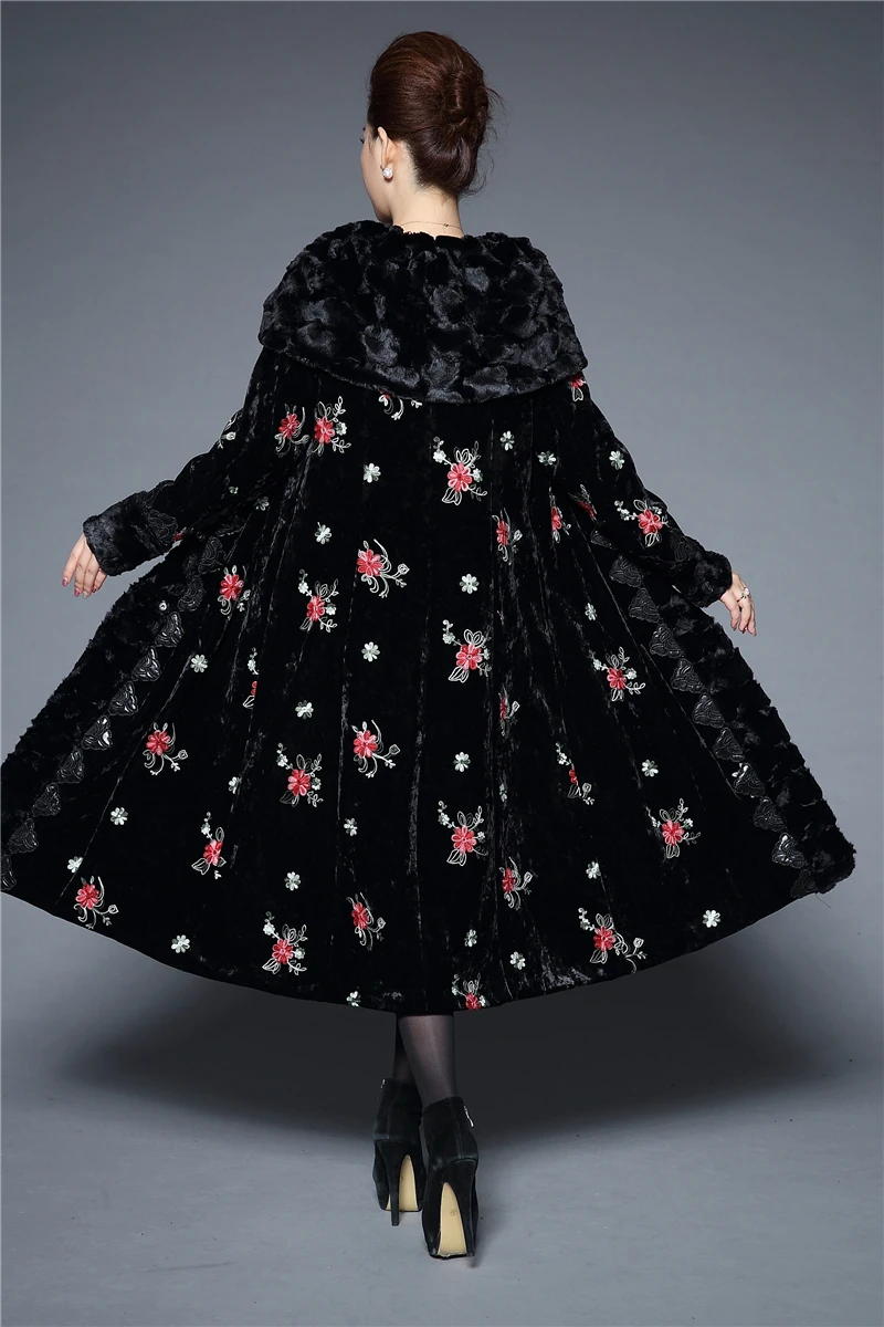 2018 Gamme Haut La Plus Xxxxl Moyen Noir De Femmes Manteau Longue Âge D'hiver Parkas Épaississent Broderie Faux Fourrure Chaud Élégant Outwear Taille qEqBrwx