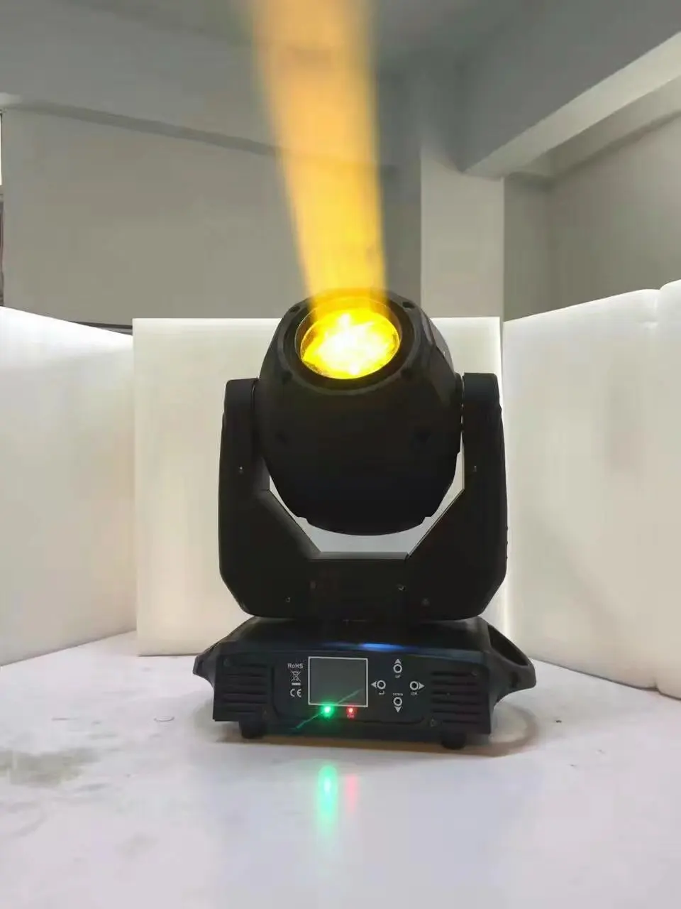 4 шт./лот dmx Освещение 150 Вт LED движущаяся головка gobo light 16 dj оборудование из Китая |
