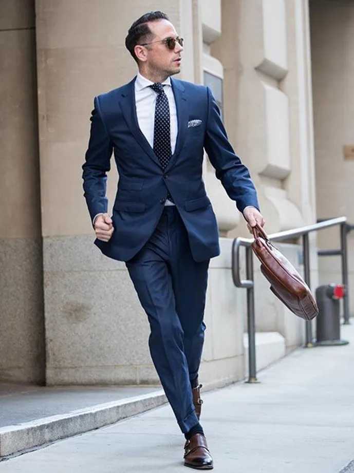 912 Handsome Navy Blue Slim Fit Tuxedos Peaked Lapel Mens Wedding Suits Two Pieces Groom Wear Cheap Formal Suit Jacket And Pants