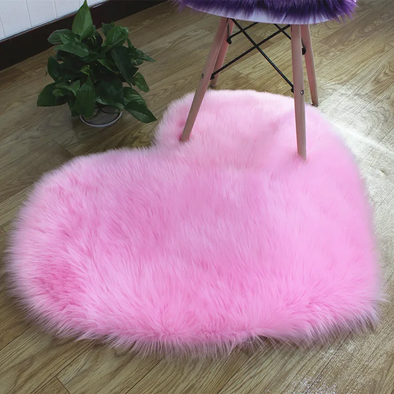

Home imitation wool plush fur carpet mat heart shape living room bedroom love blanket washable fashion kids rugs for kitchen
