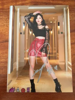 

signed ROCKET GIRLS WU XUANYI autographed photo 5*7 inches collection 082018A