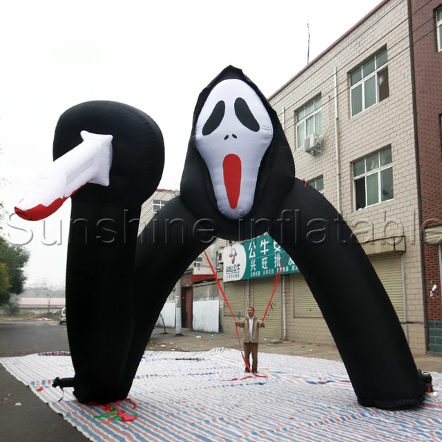 popular scary ghost holding a knife inflatable halloween arch for halloween decoration