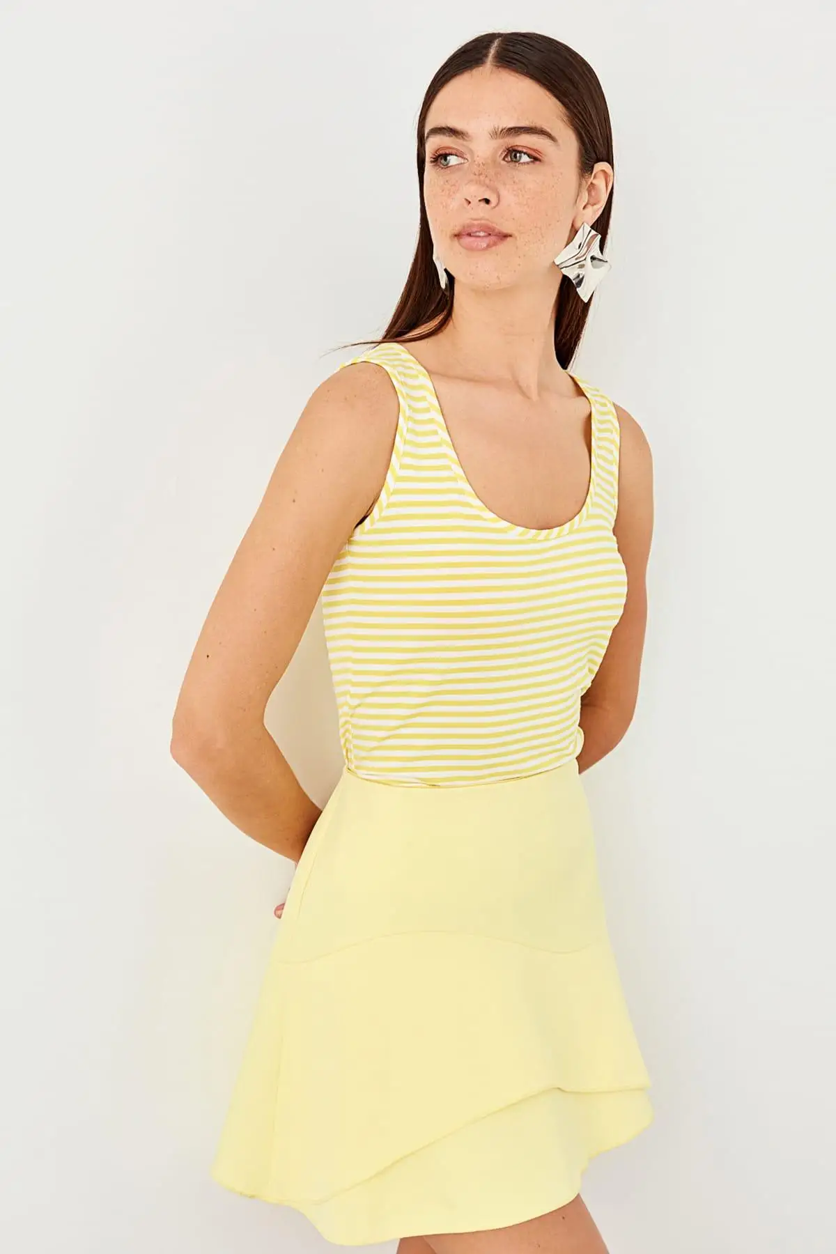 

Trendyol Yellow Striped Knit Undershirt TWOSS19AL0042