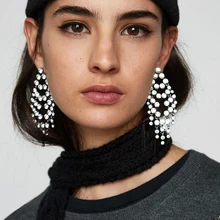 Dvacaman Trendy Shiny Rhinestones Drop Earrings For Women Wedding Luxury Crystal Gems Pendant Statement Earrings Jewelry