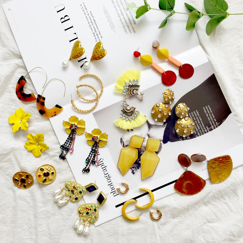 

Bestessy Trendy 2019 Za Yellow Color Earrings For Women Gold Metal Resin Crystal Drop Dangle Earrings Jewelry Wedding Paryt Gift