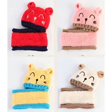 Вязаная Шерсть и плюшевый вязаный вышивка медведь красный/желтый/хаки/Розовый Мягкий сенсорный защита для ушей шапка с помпоном и шарфом набор