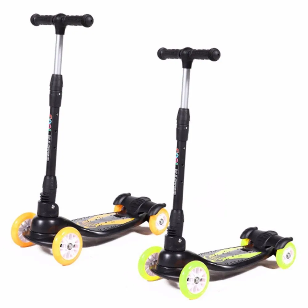 Foldable Design Children Kids 4 Wheels Outdoor Playing Scooter Flashing