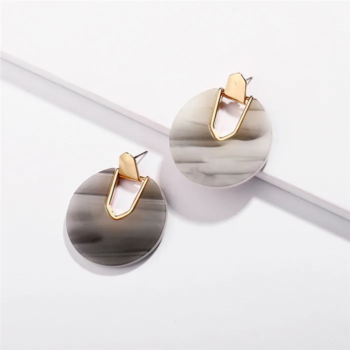 New Women Earring Europe &The United States Fashion Earrings Alloy Shell  Acrylic Sheet Round Pendant Earrings For Ladies SN144 (2)