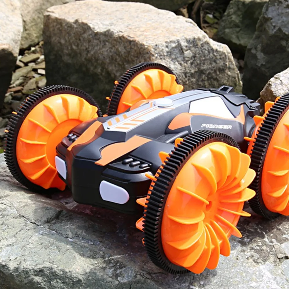 

LH-C013 2.4G Off Road Racing Climbing Truck Amphibious RC Stunt Car Waterproof 4WD Toy Remote Control 360' Rotation LED Light