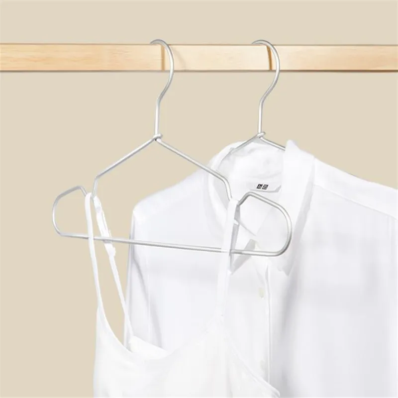 8pcsLot Xiaomi HL Metal Drying Racks Home Seamless Hanger Anti-slip Clothing Hanger Anti-rust Windproof Clothes Rack (11)